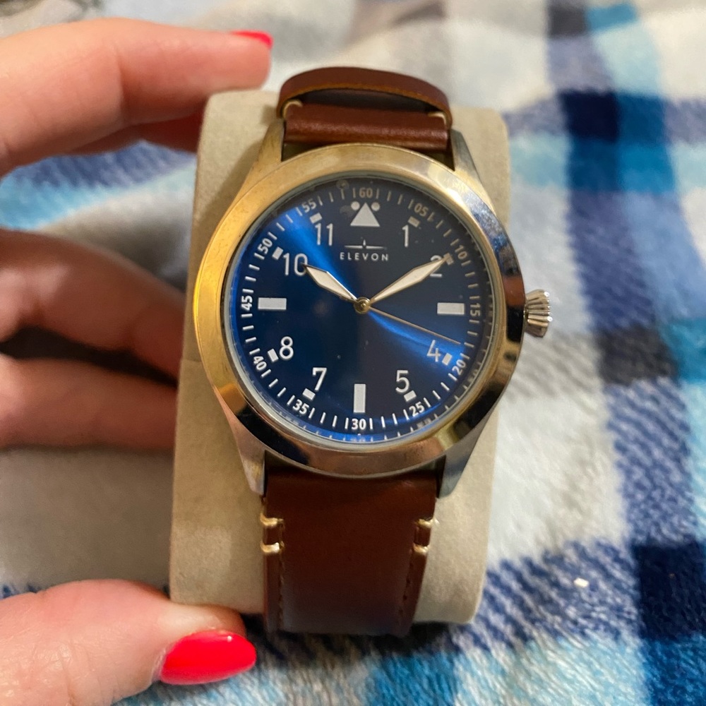 This is a Elevon men’s watch.